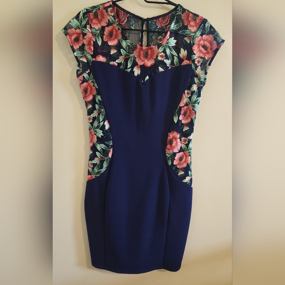BCX Blue and Pink Sheath Mini Dress Sweetheart Neckline